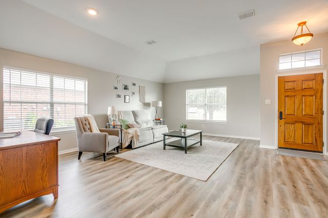 1124 Mourning Dove Drive, Burleson, TX 76028