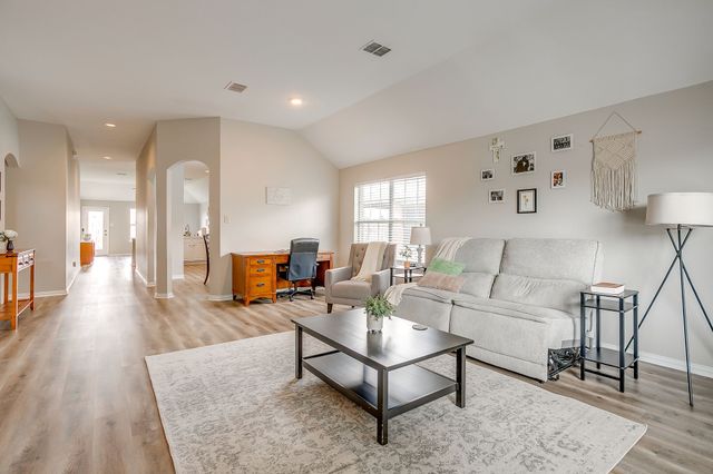 1124 Mourning Dove Drive, Burleson, TX 76028