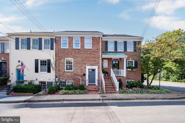 222 GREEN ST, Alexandria, VA 22314