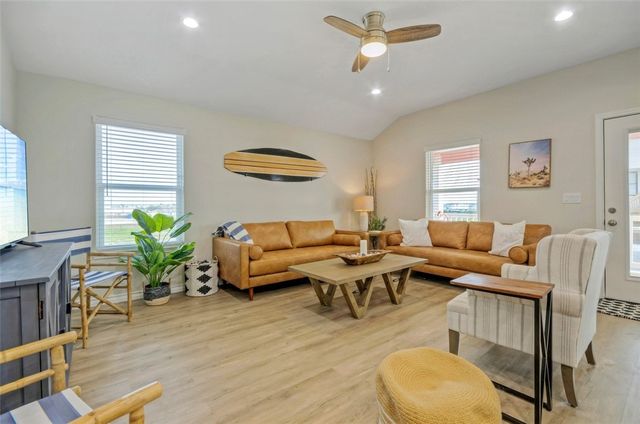 107 Redfish, Port Aransas, TX 78373