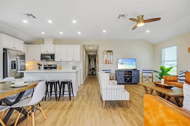 107 Redfish, Port Aransas, TX 78373