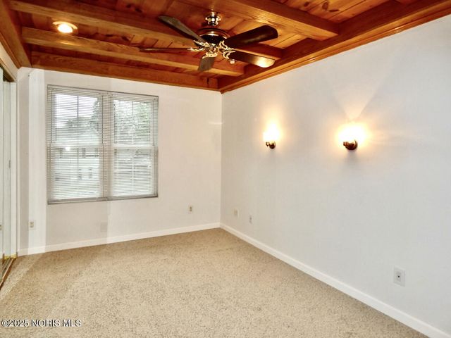 577 Dover Place, Toledo, OH 43605