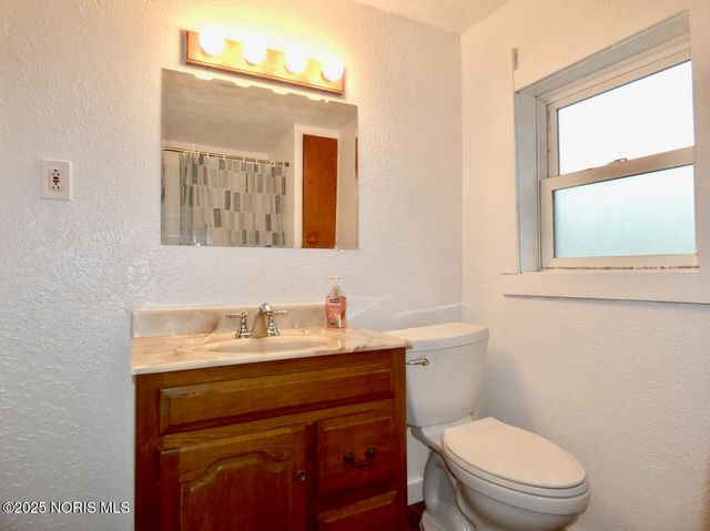 577 Dover Place, Toledo, OH 43605