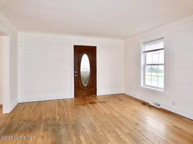 577 Dover Place, Toledo, OH 43605