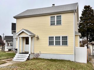 577 Dover Place, Toledo, OH 43605