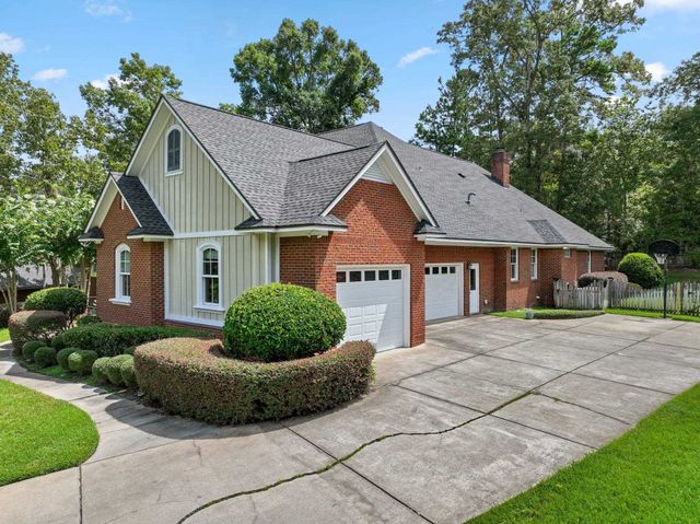8881 Winged Foot Drive, Tallahassee, FL 32312