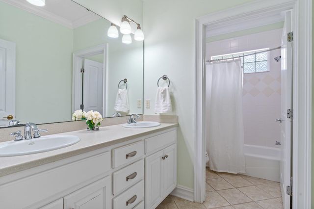 8881 Winged Foot Drive, Tallahassee, FL 32312