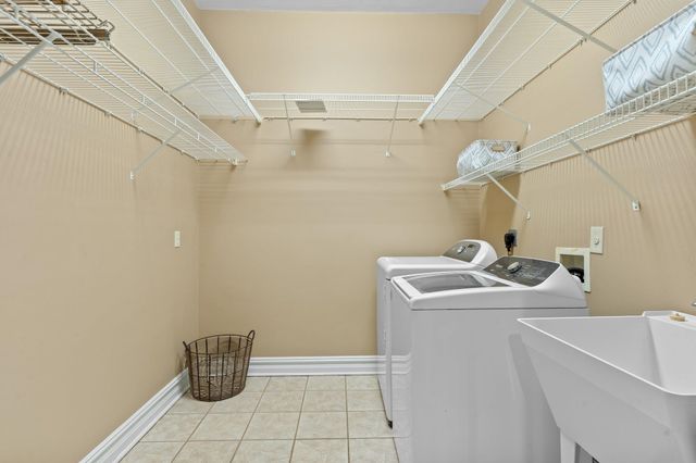8881 Winged Foot Drive, Tallahassee, FL 32312