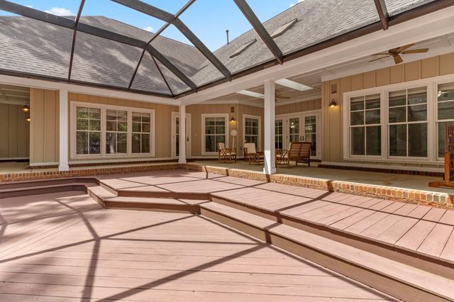 8881 Winged Foot Drive, Tallahassee, FL 32312