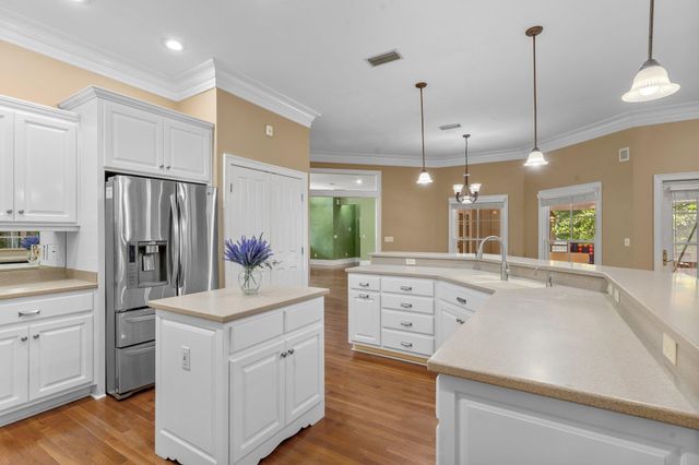 8881 Winged Foot Drive, Tallahassee, FL 32312