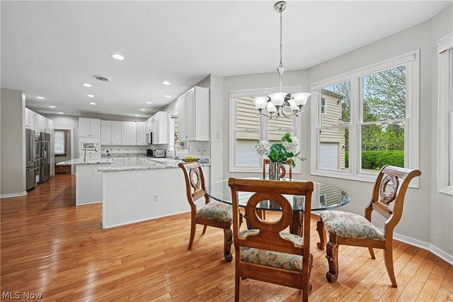 32282 Dakota Run, Avon Lake, OH 44012
