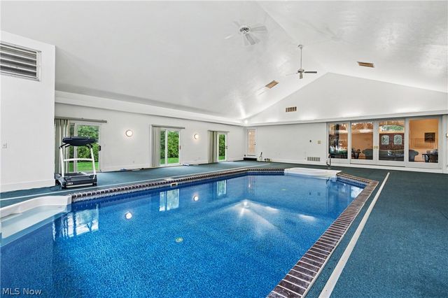 32282 Dakota Run, Avon Lake, OH 44012