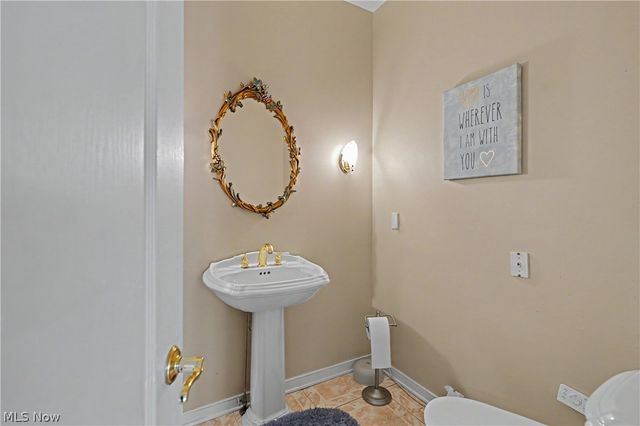 32282 Dakota Run, Avon Lake, OH 44012