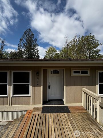 612 197th St. Ct. Avenue Ct E #8, Lake Tapps, WA 98391