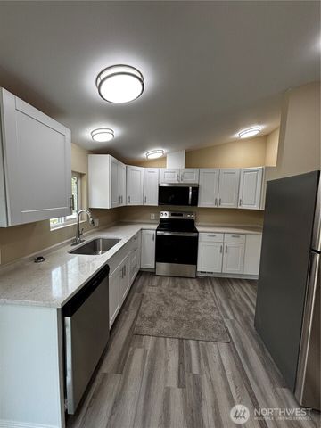 612 197th St. Ct. Avenue Ct E #8, Lake Tapps, WA 98391