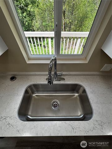 612 197th St. Ct. Avenue Ct E #8, Lake Tapps, WA 98391