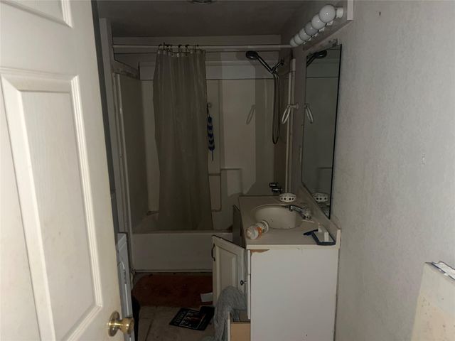 148 Juan Falcon, Livingston, TX 77351