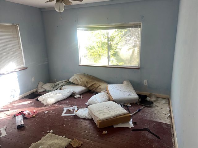 148 Juan Falcon, Livingston, TX 77351