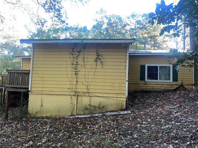 148 Juan Falcon, Livingston, TX 77351