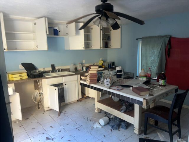 148 Juan Falcon, Livingston, TX 77351