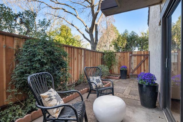 1467 Tyler Park Way, Mountain View, CA 94040