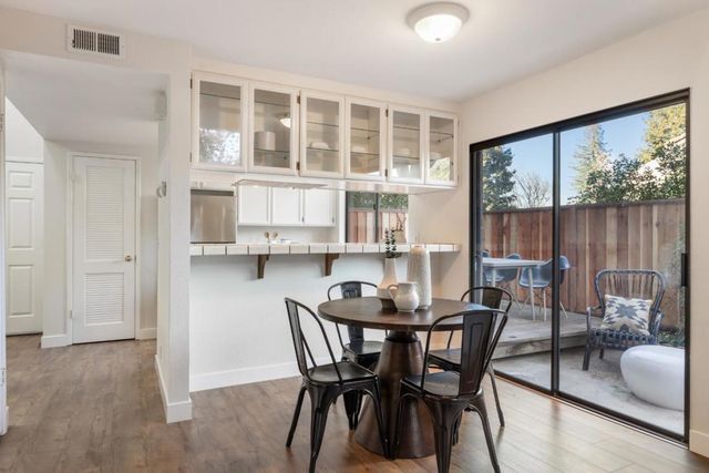 1467 Tyler Park Way, Mountain View, CA 94040