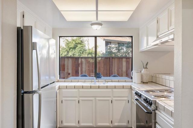 1467 Tyler Park Way, Mountain View, CA 94040