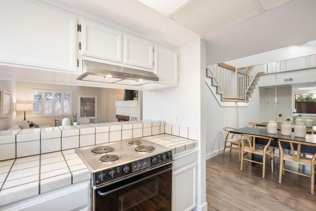 1467 Tyler Park Way, Mountain View, CA 94040