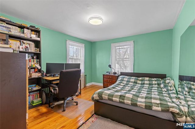 271 Outwater Lane, Saddle Brook, NJ 07663