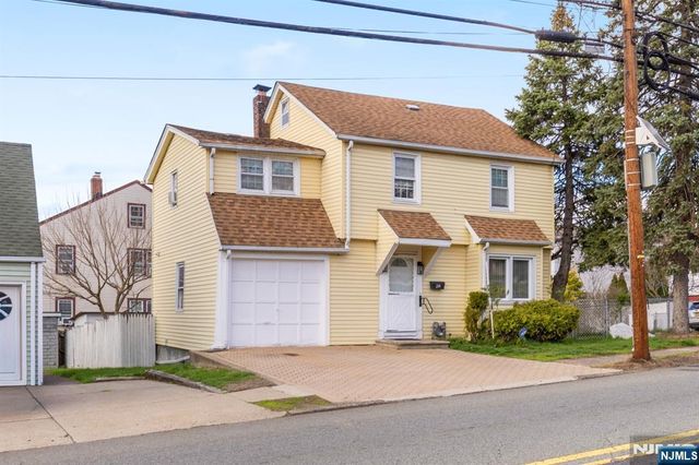 271 Outwater Lane, Saddle Brook, NJ 07663