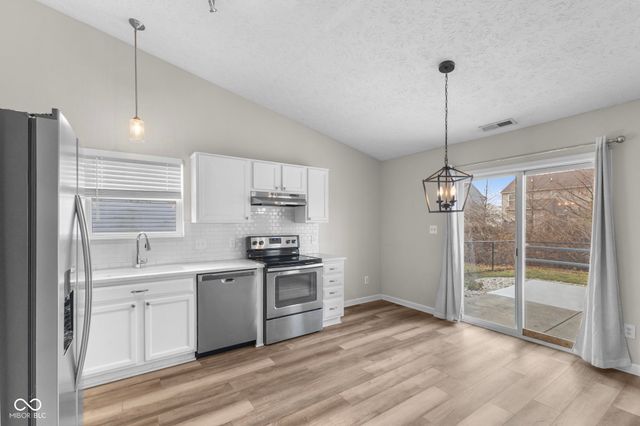 3088 Limber Pine Drive, Whiteland, IN 46184