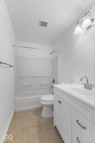 3088 Limber Pine Drive, Whiteland, IN 46184