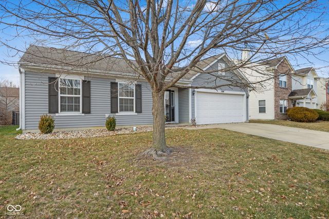 3088 Limber Pine Drive, Whiteland, IN 46184