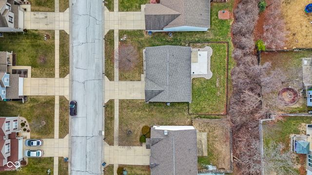 3088 Limber Pine Drive, Whiteland, IN 46184