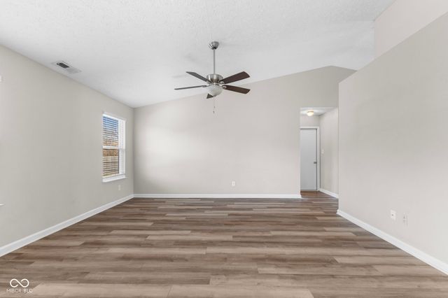 3088 Limber Pine Drive, Whiteland, IN 46184