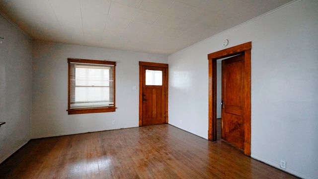 3400 AVENUE B, Council Bluffs, IA 51501