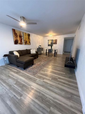 6190 Woodlands Boulevard 107, Tamarac, FL 33319