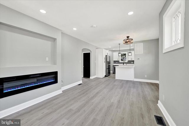 4605 RIDGEWAY AVE, Baltimore, MD 21206