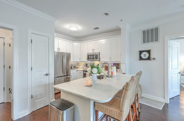 21 George Street 203, Charleston, SC 29401