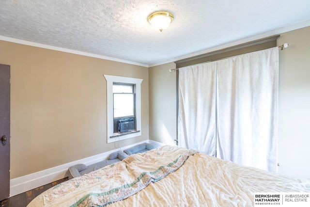 203 E 2nd Street, Louisville, NE 68037