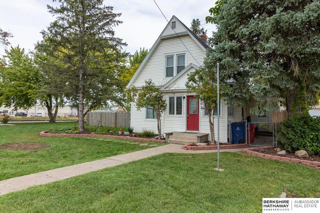 203 E 2nd Street, Louisville, NE 68037