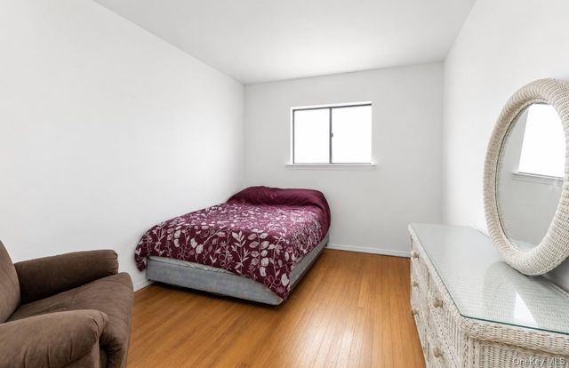 88 E Valley Stream Boulevard 6, Valley Stream, NY 11580