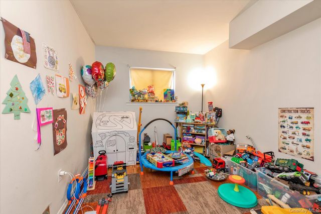 88 E Valley Stream Boulevard 6, Valley Stream, NY 11580
