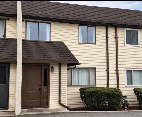 88 E Valley Stream Boulevard 6, Valley Stream, NY 11580