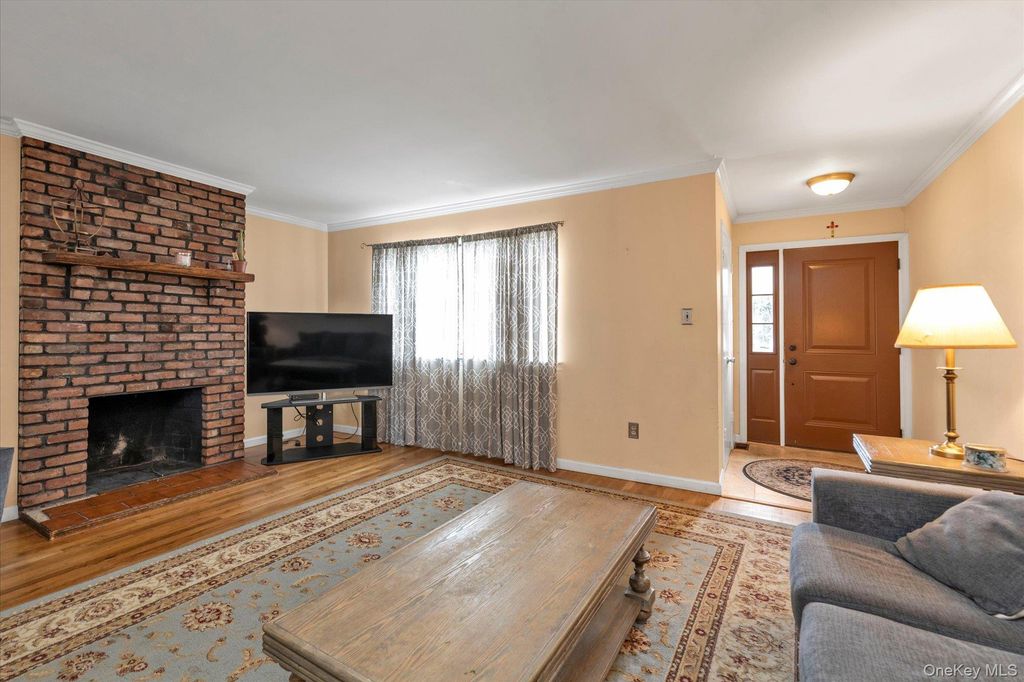 88 E Valley Stream Boulevard 6, Valley Stream, NY 11580 — photo 4