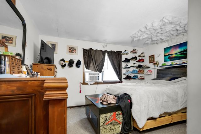 661 - 663 Coleman Street Se, Gaines Twp, MI 49548