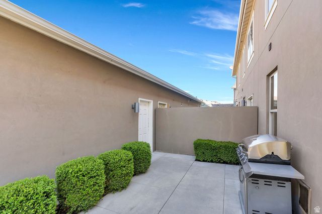 10536 S TOPVIEW RD, South Jordan, UT 84009