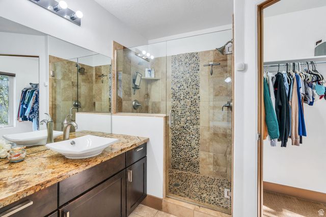 10536 S TOPVIEW RD, South Jordan, UT 84009