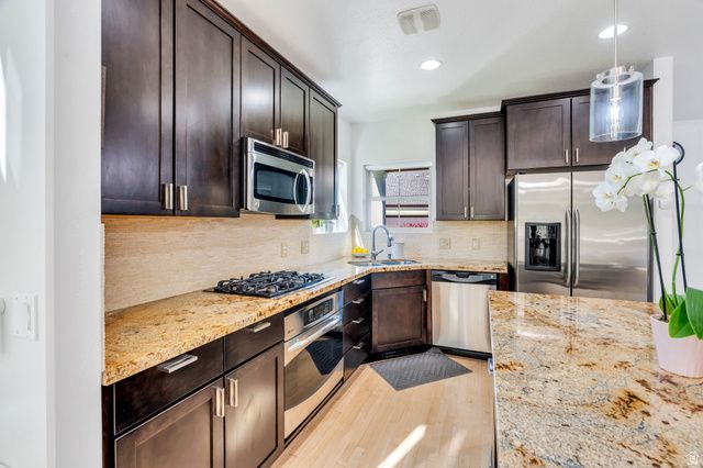 10536 S TOPVIEW RD, South Jordan, UT 84009
