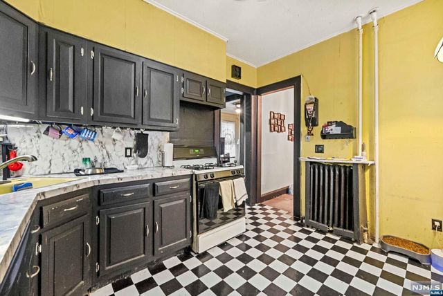 1439 46th Street, North Bergen, NJ 07047